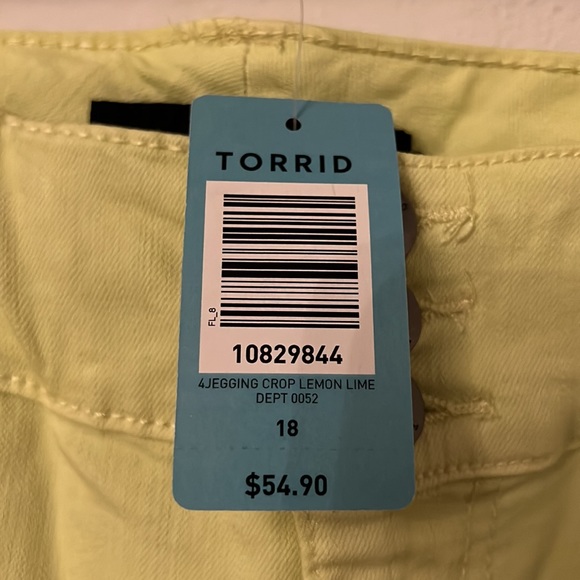 NWT Torrid Cropped Jegging - Lemon Lime - size 18 - Picture 3 of 3